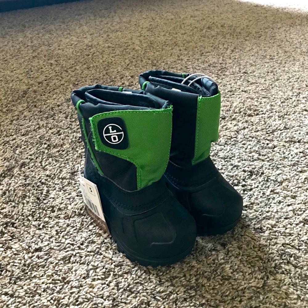 Toddler Snow Boots size 5